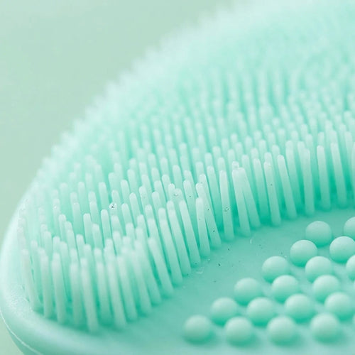 Pro-grade silicone face scrubber - Deep clean in 30 seconds